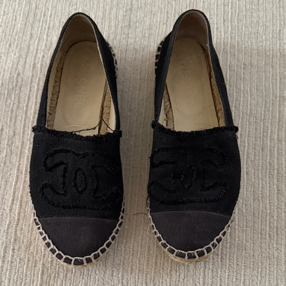 CHANEL iconic espedrilles